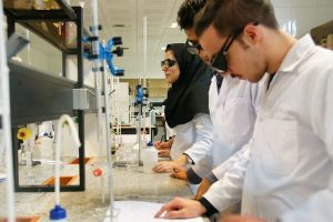 کارآموزی در داروسازی؛ پلی طلایی یا مانعی نامرئی؟ تجهیز گستر