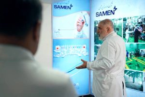 بازدید مدیرعامل گروه سلامت و دارویی برکت از داروسازی ثامن تجهیز گستر
