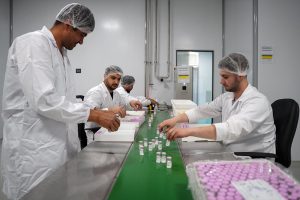 ویدئو/ بازدید فتاح از شرکت البرز دارو و شهرک دارویی برکت تجهیز گستر