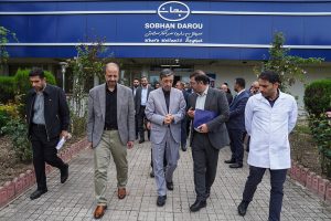 بازدید رئیس ستاد اجرایی فرمان امام از سبحان دارو تجهیز گستر