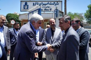 رئیس ستاد اجرایی فرمان امام از ایران دارو بازدید کرد تجهیز گستر